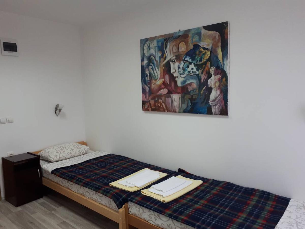 Heater Sleep Nis Hostel Bagian luar foto